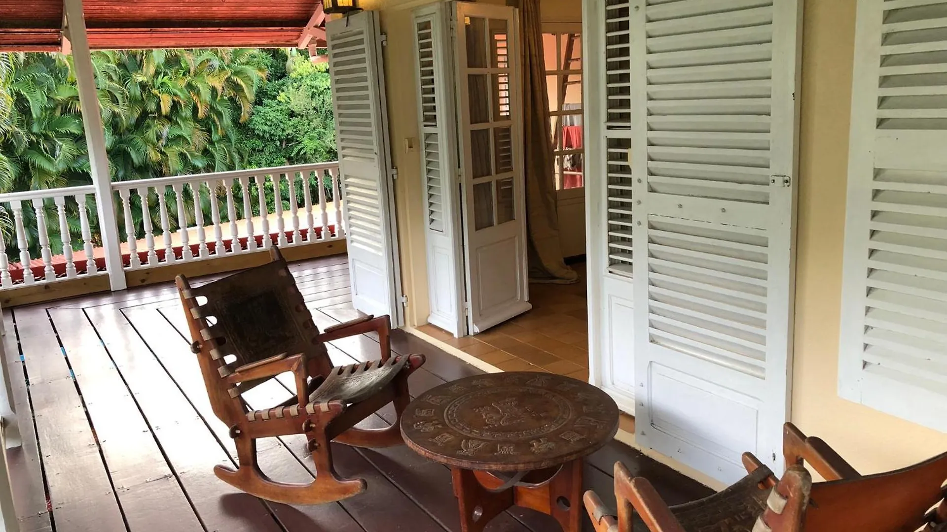 Between Us : Chambres D'Hotes A Saint Joseph Martinique